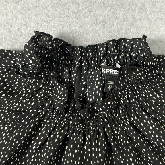 Express Womens Black Polka Dot Ruffle Neck Blouse XS Short Sleeve Lightweight - Picture 2 of 5